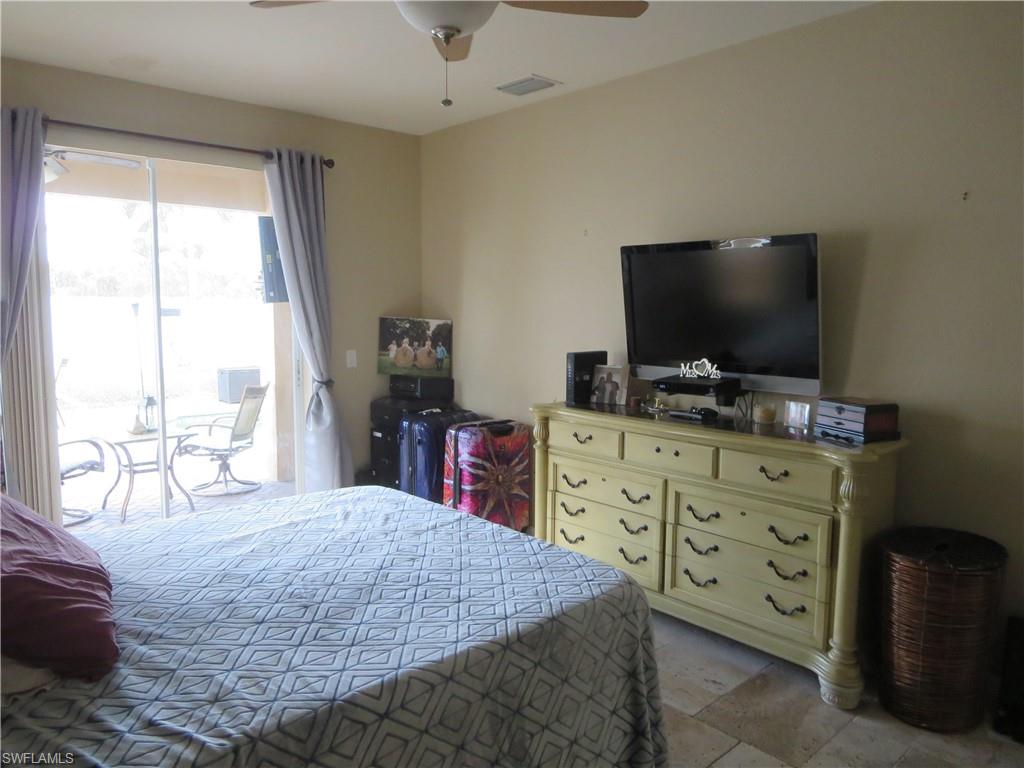 VALENCIA LAKES - Residential