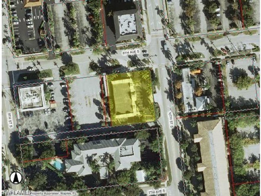 Rare C2 opportunity in downtown Naples with long term tenant in place. Property is close to the redevelopment district and very close to 5th Ave. High visibility.
New roof 2022.