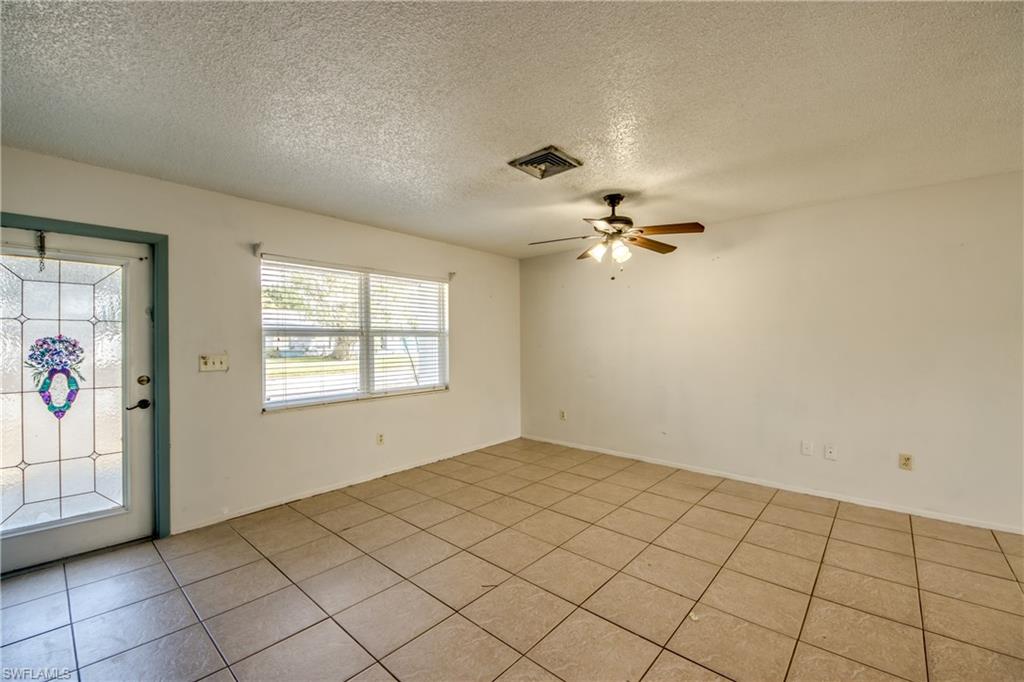 FOXMOOR PINES - Residential