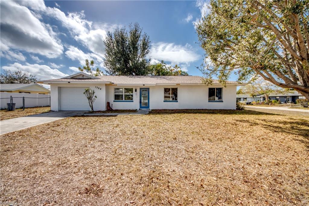 FOXMOOR PINES - Residential