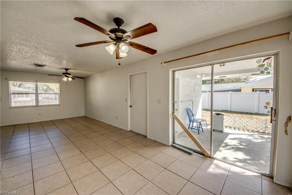 FOXMOOR PINES - Residential