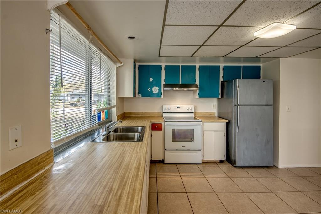 FOXMOOR PINES - Residential