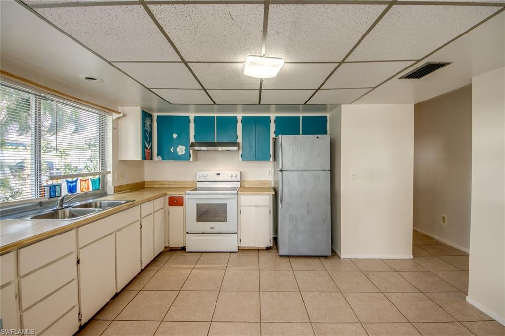 FOXMOOR PINES - Residential