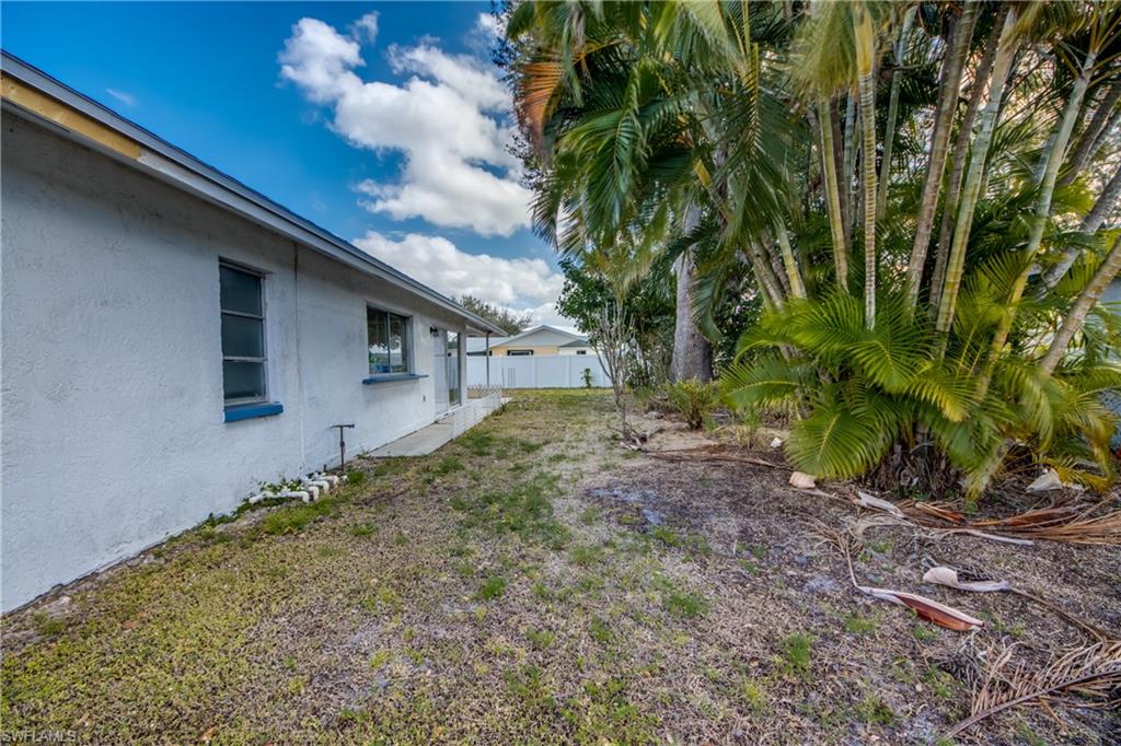 FOXMOOR PINES - Residential