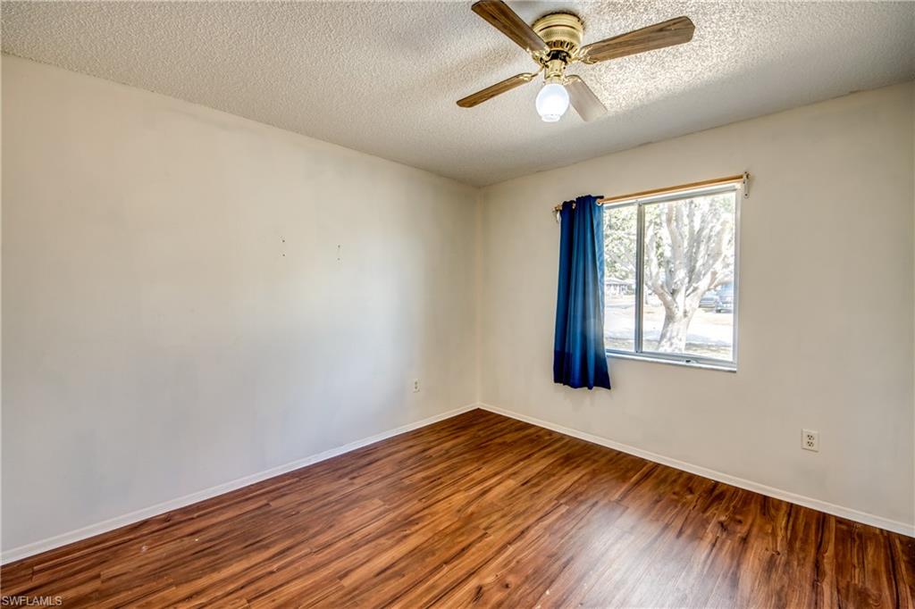 FOXMOOR PINES - Residential