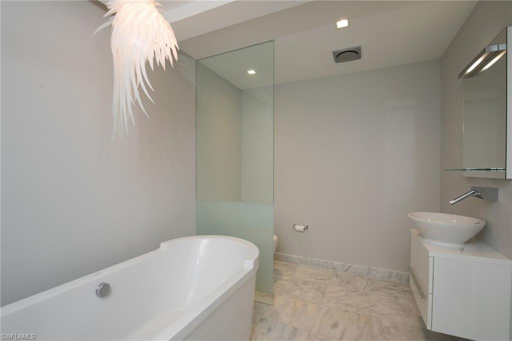 NAPLES PARK - Residential