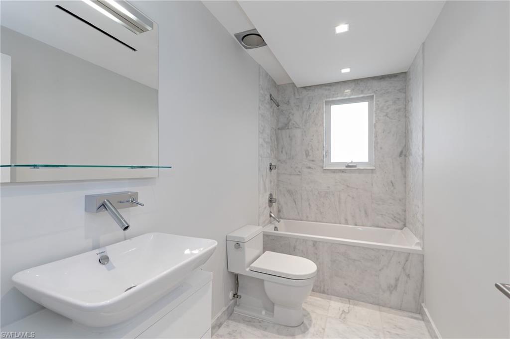 NAPLES PARK - Residential