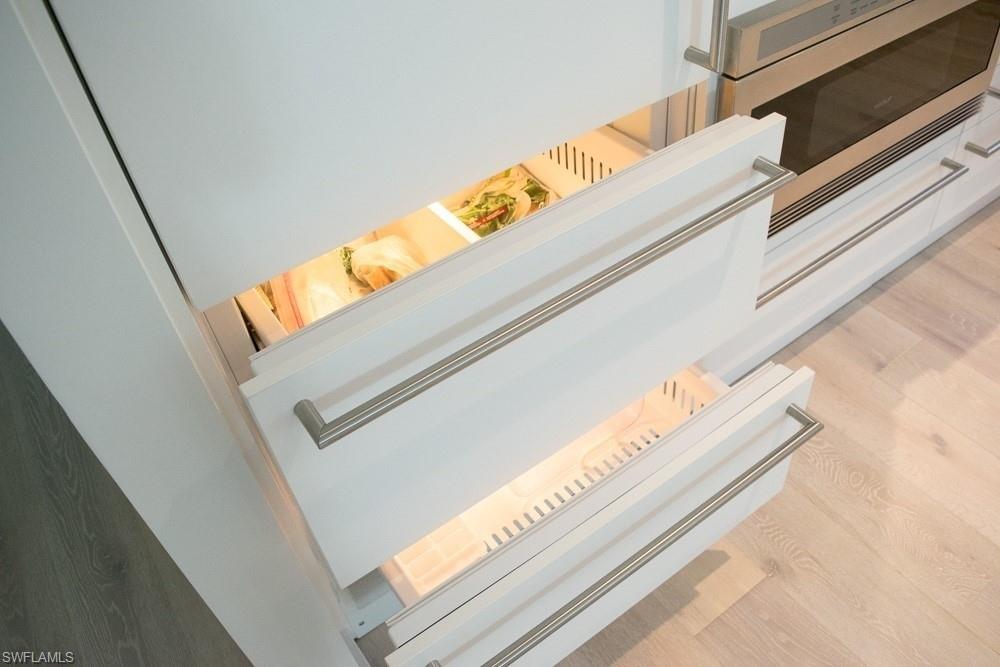 NAPLES PARK - Residential