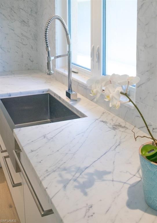 NAPLES PARK - Residential