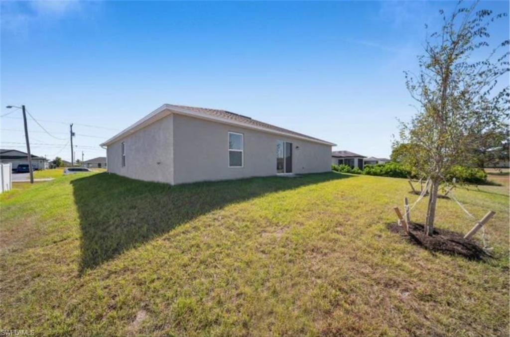 CAPE CORAL - Residential