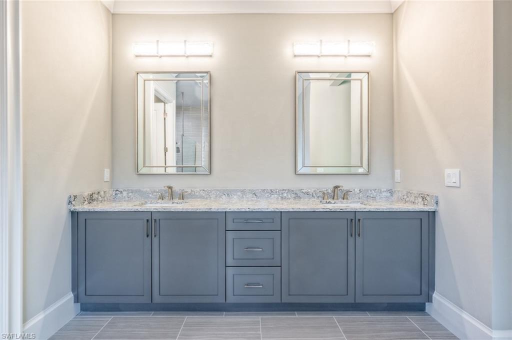 TOWN AND RIVER - Residential