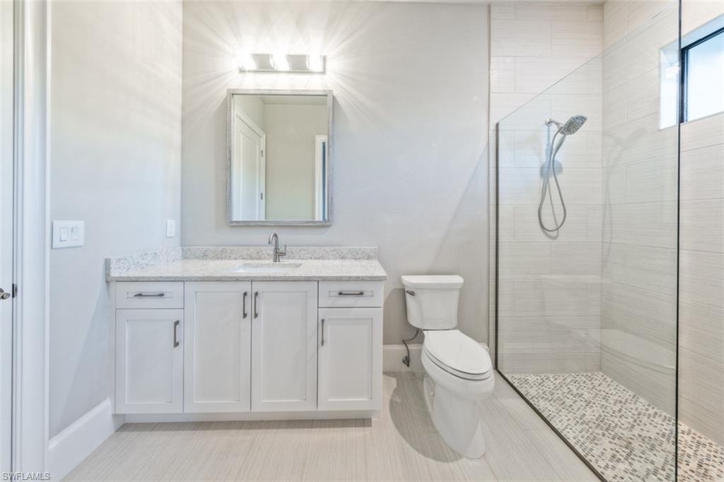 TOWN AND RIVER - Residential