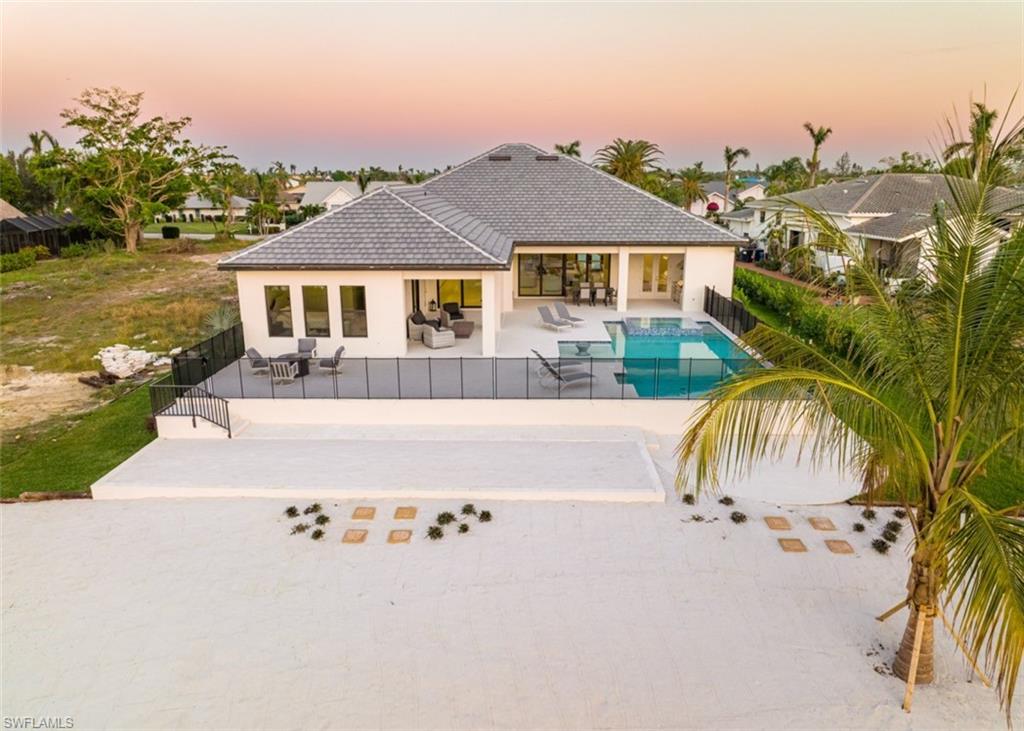 TOWN AND RIVER - Residential