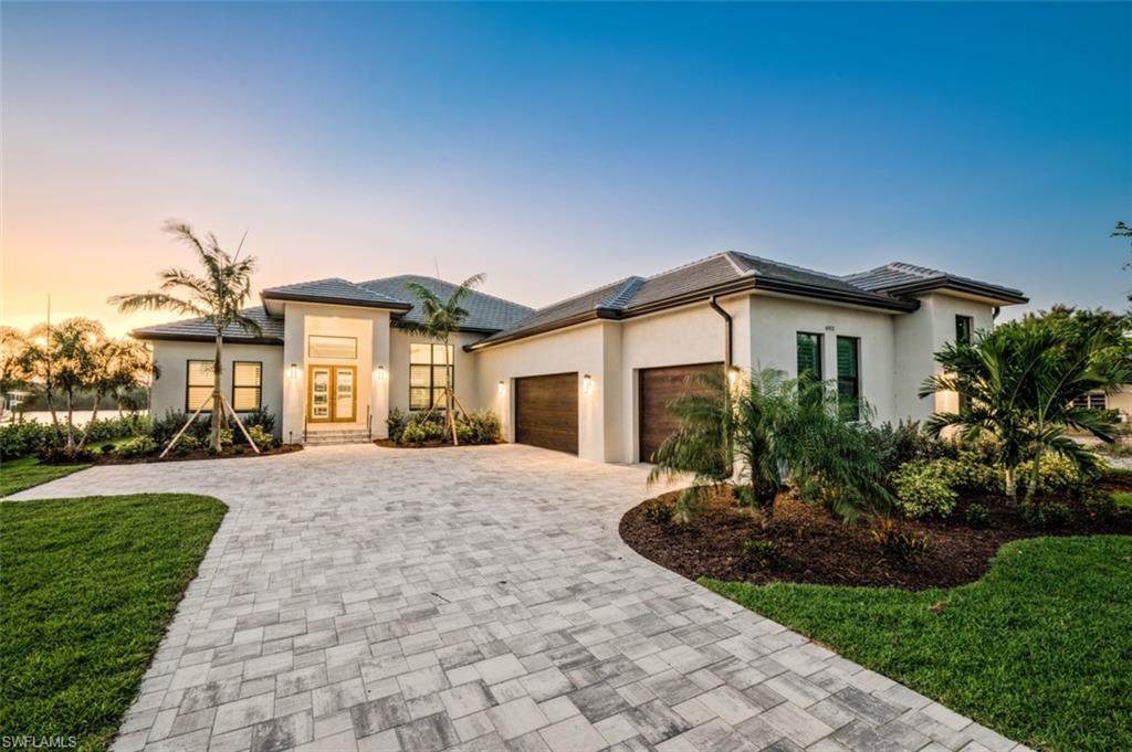 TOWN AND RIVER - Residential