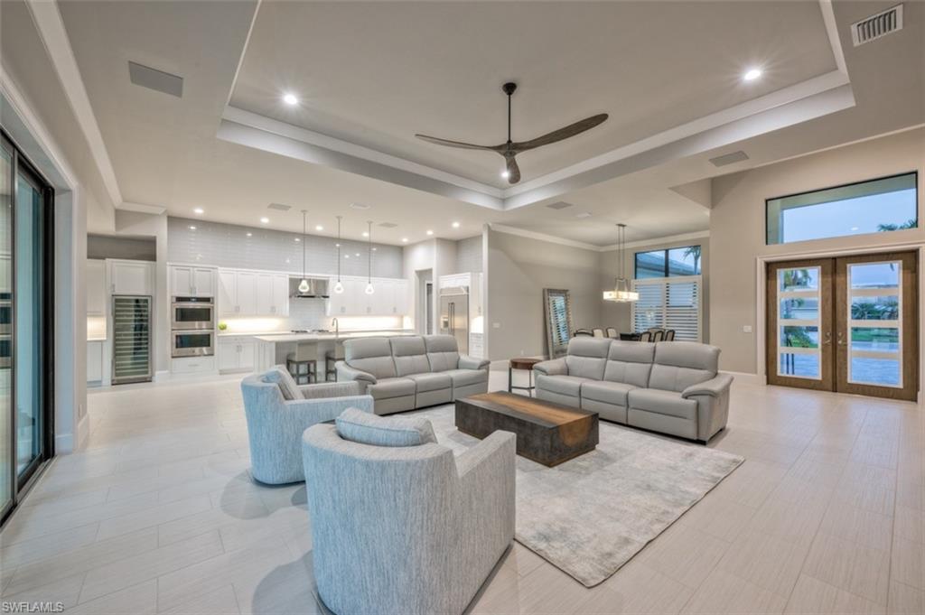 TOWN AND RIVER - Residential