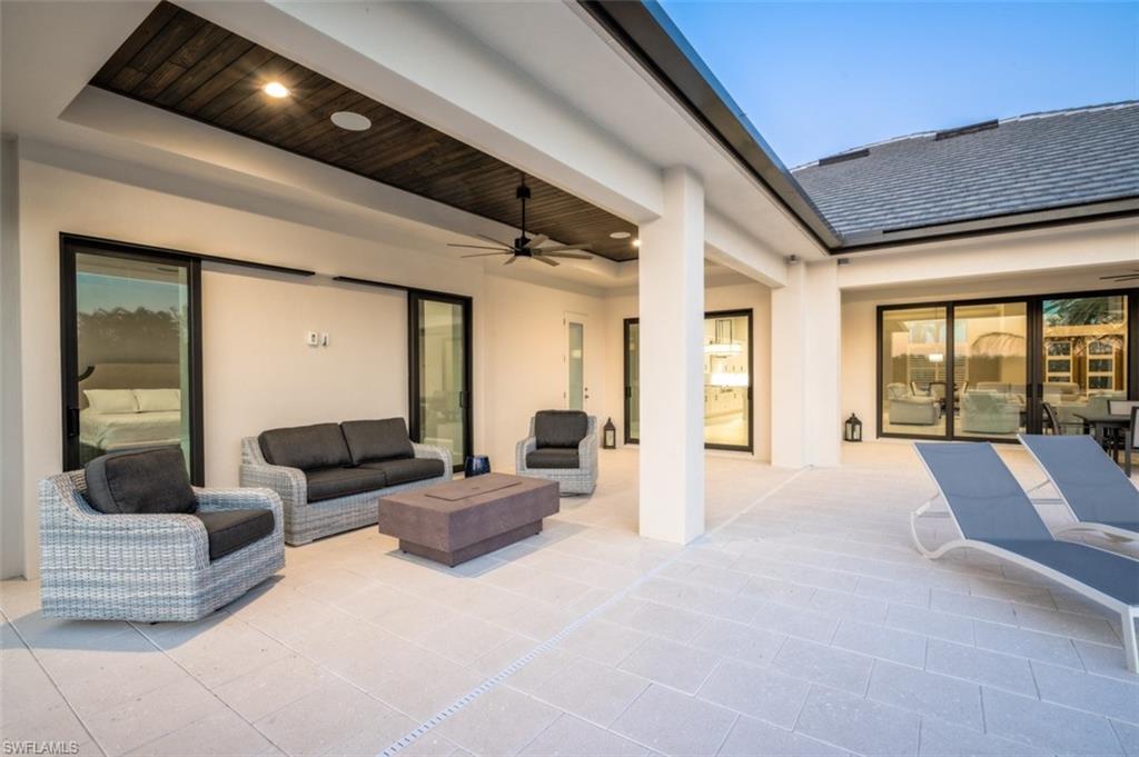 TOWN AND RIVER - Residential