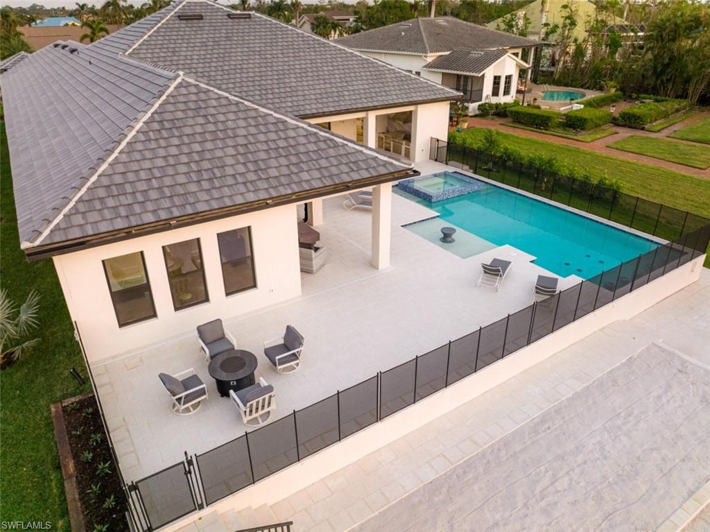 TOWN AND RIVER - Residential