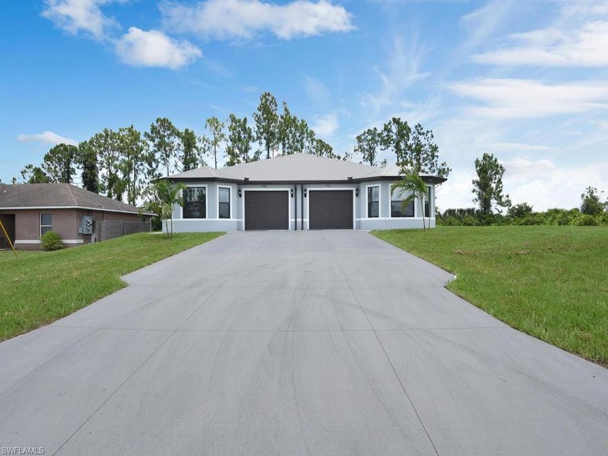 New Construction to be completed on January, 2021. Pictures and tour are the same model as the one to be built.