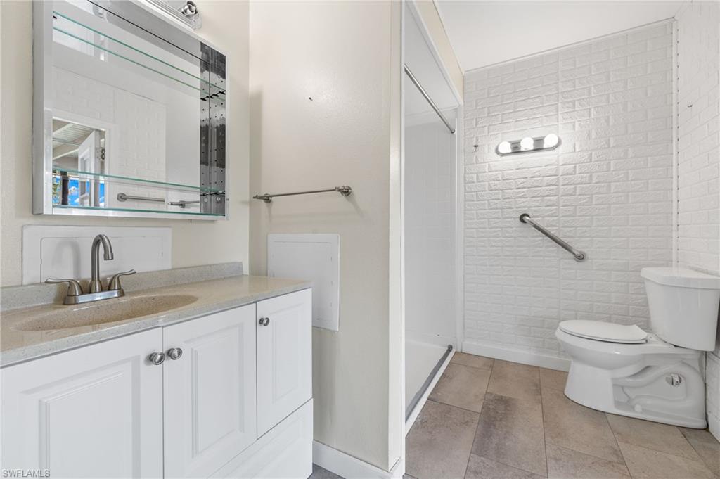 BERTS BAYSHORE MANOR - Residential