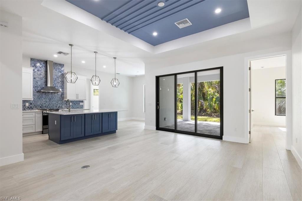 GOLDEN GATE ESTATES - Residential