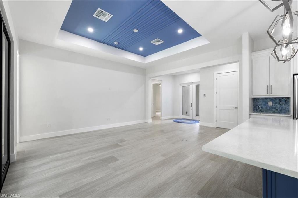 GOLDEN GATE ESTATES - Residential