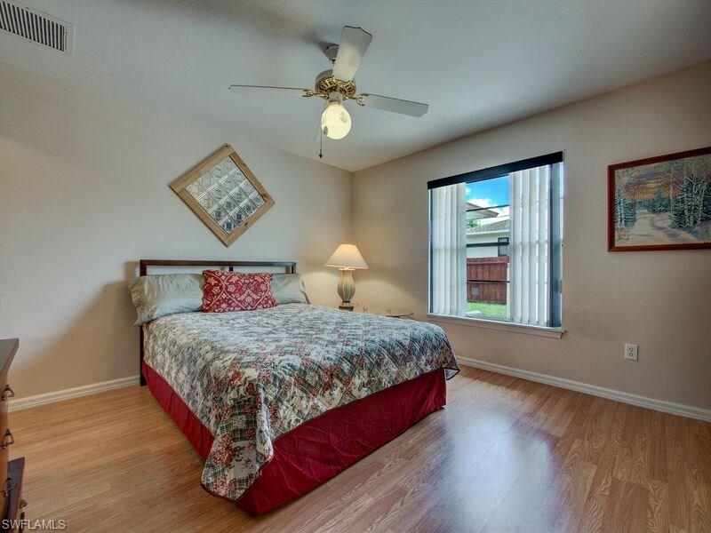 SAN CARLOS PARK - Residential