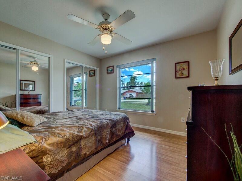 SAN CARLOS PARK - Residential