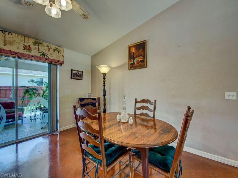 SAN CARLOS PARK - Residential