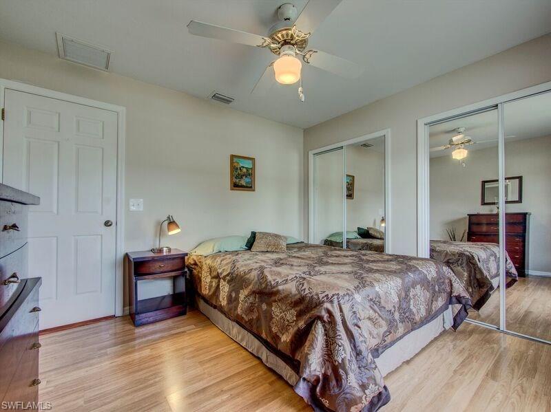 SAN CARLOS PARK - Residential