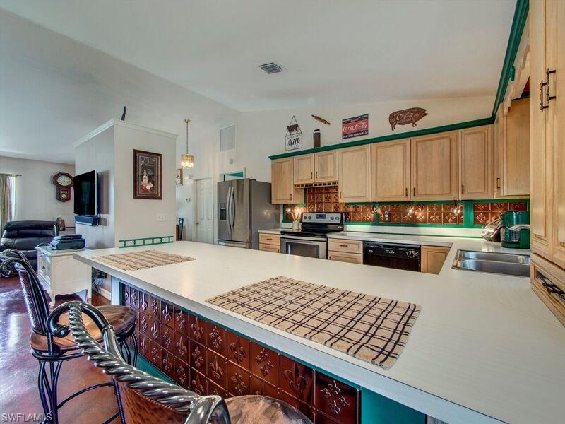 SAN CARLOS PARK - Residential