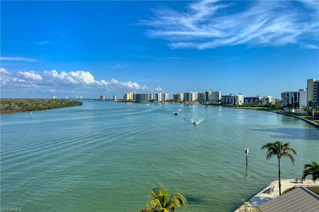 WINDWARD POINT CONDO - Residential