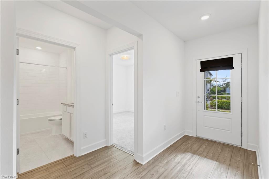 NORTHRIDGE - Residential