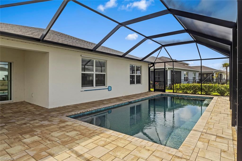 NORTHRIDGE - Residential