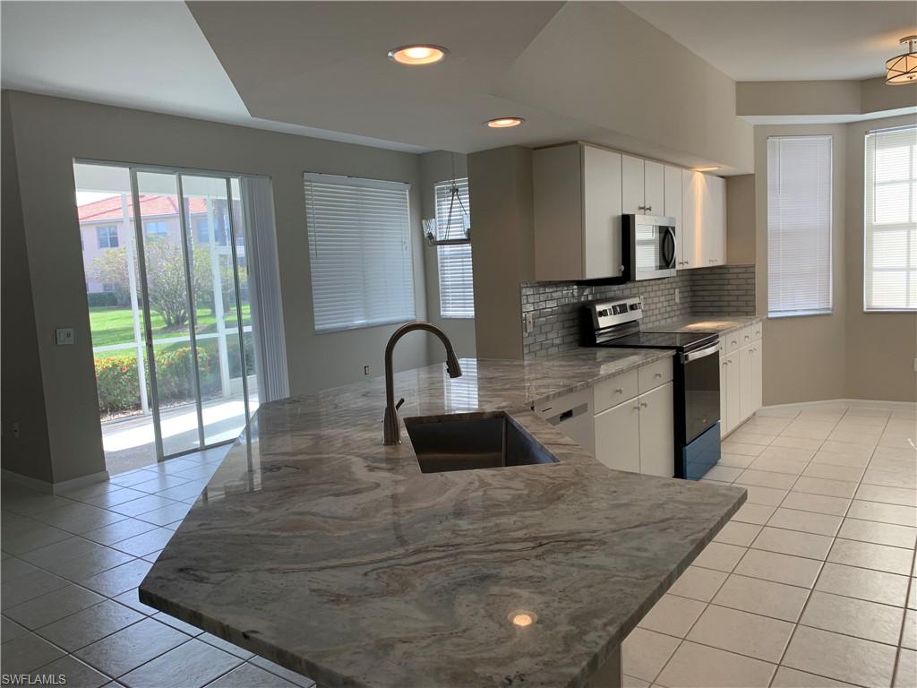 LAS BRISAS AT SPANISH WELLS - Residential