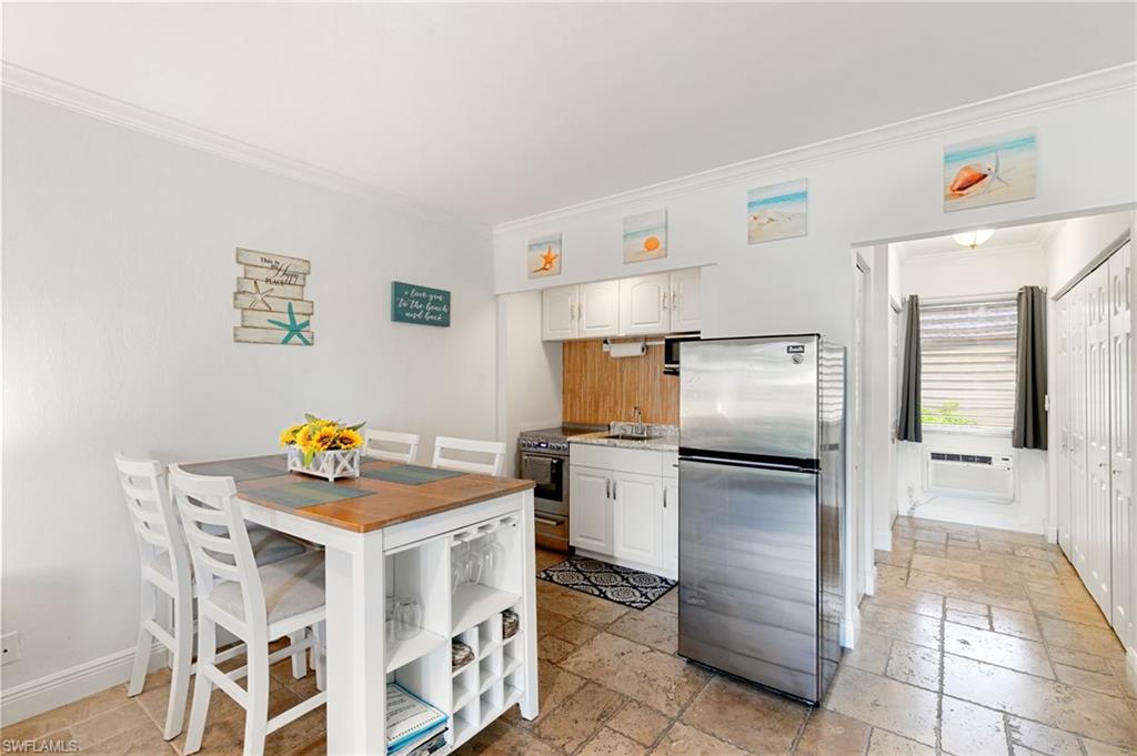 AQUARIUS APTS OF MARCO ISLAND - Residential