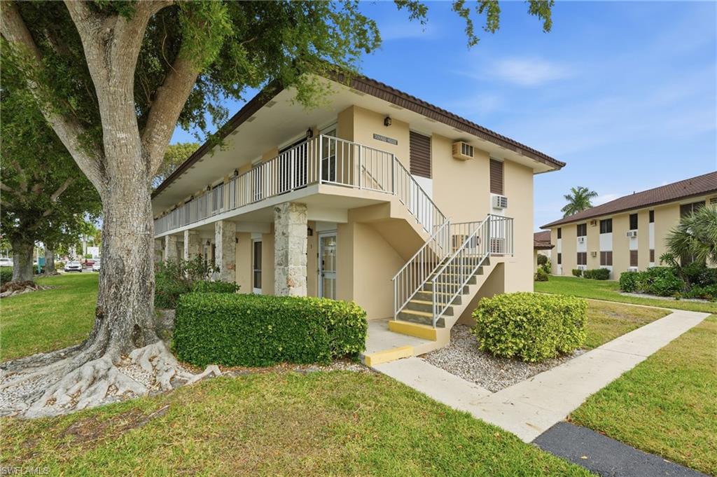 AQUARIUS APTS OF MARCO ISLAND - Residential