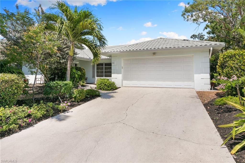 Photo of 751 Orchid CT, MARCO ISLAND, FL 34145 (MLS # 226017642)