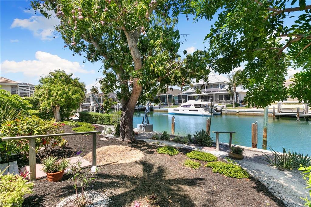 MARCO BEACH - Residential