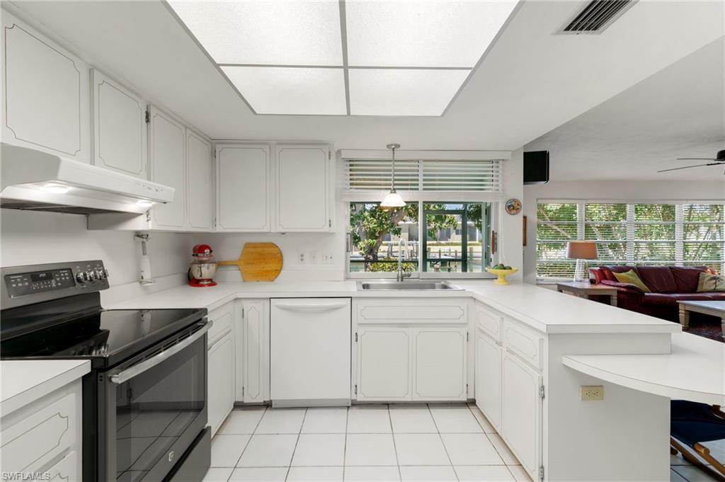 MARCO BEACH - Residential