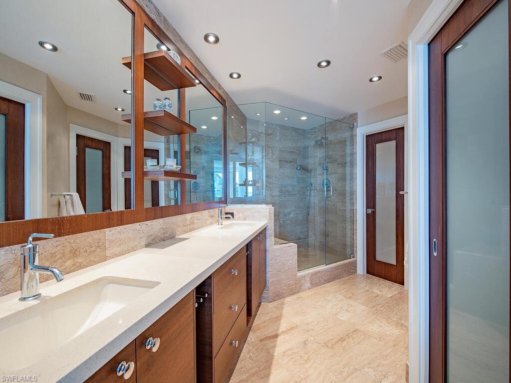 BAYPOINTE AT NAPLES CAY - Residential