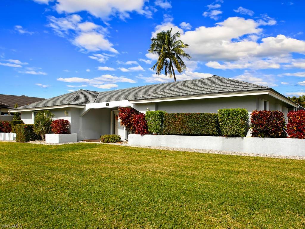 MARCO BEACH - Residential