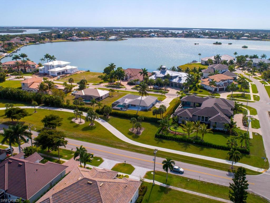 MARCO BEACH - Residential