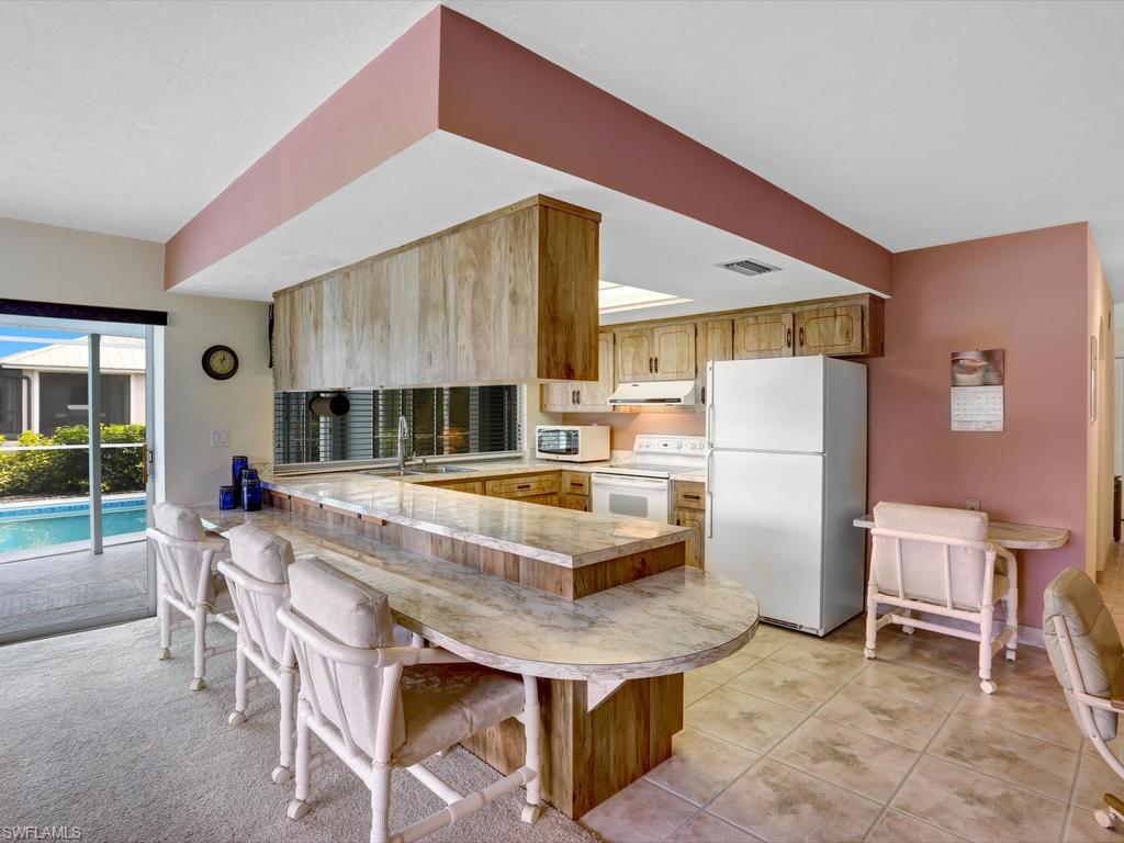 MARCO BEACH - Residential