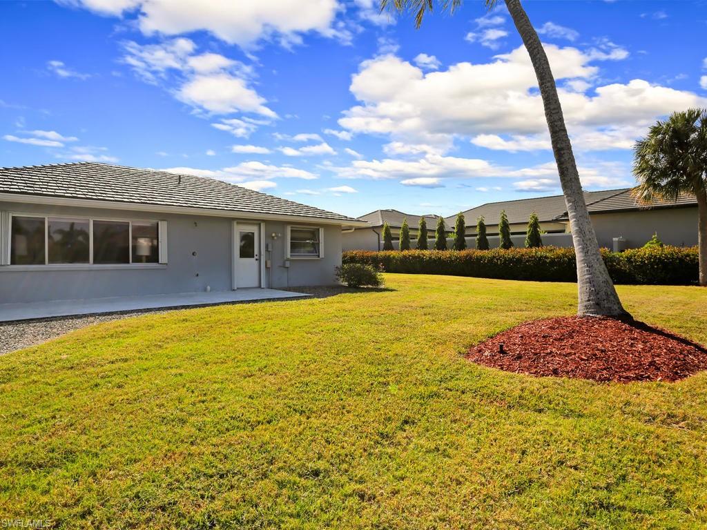 MARCO BEACH - Residential