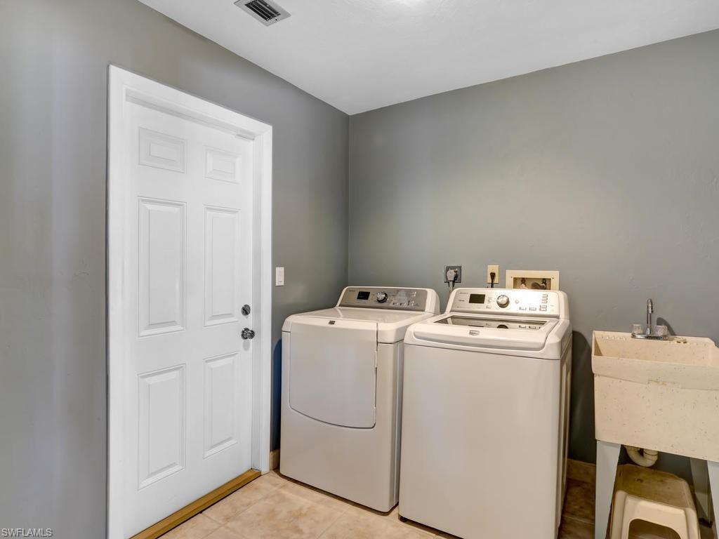 MARCO BEACH - Residential