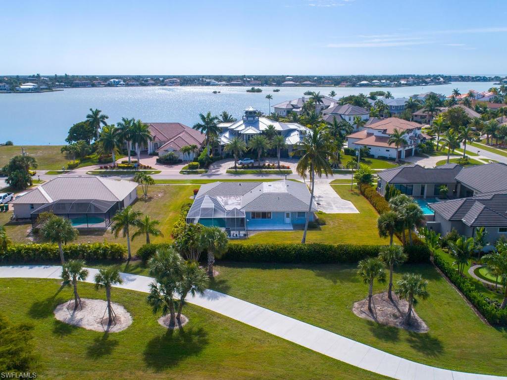 MARCO BEACH - Residential