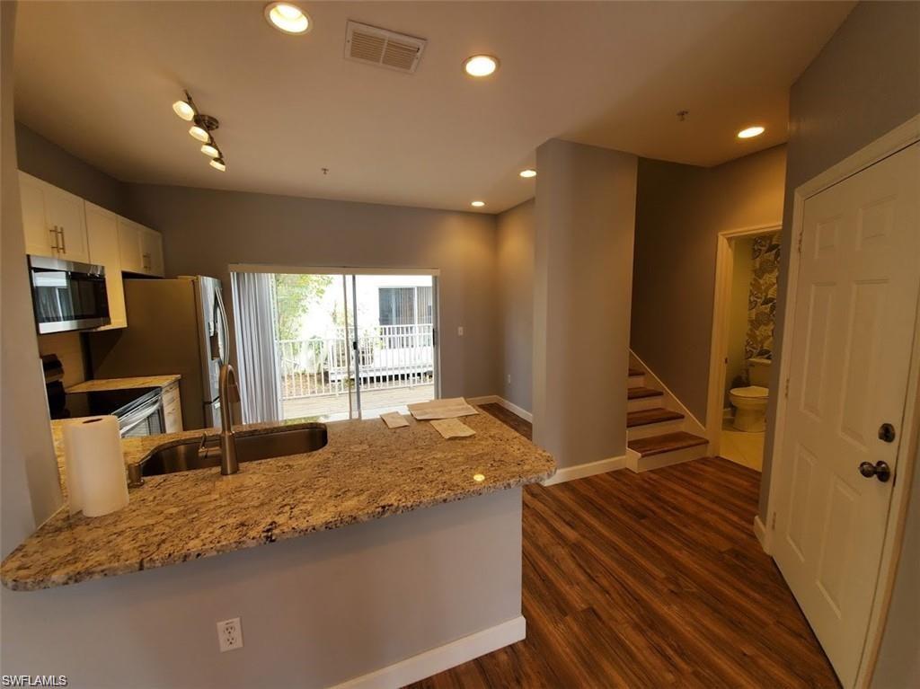 CYPRESS GLEN VILLAGE - Residential