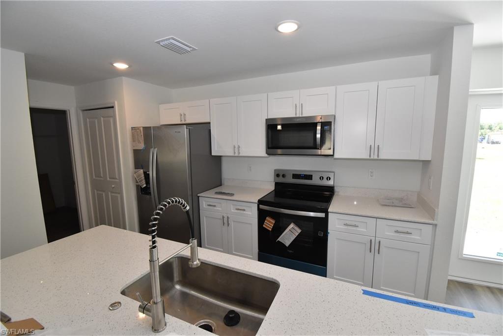 NORTH PORT - Residential Lease