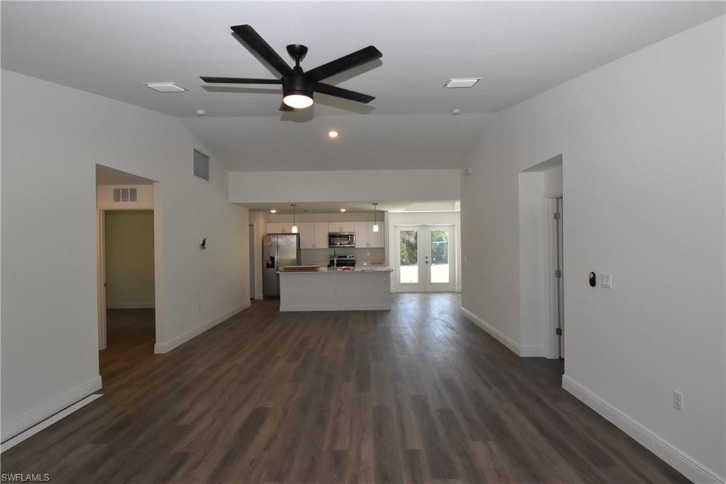 NORTH PORT - Residential Lease