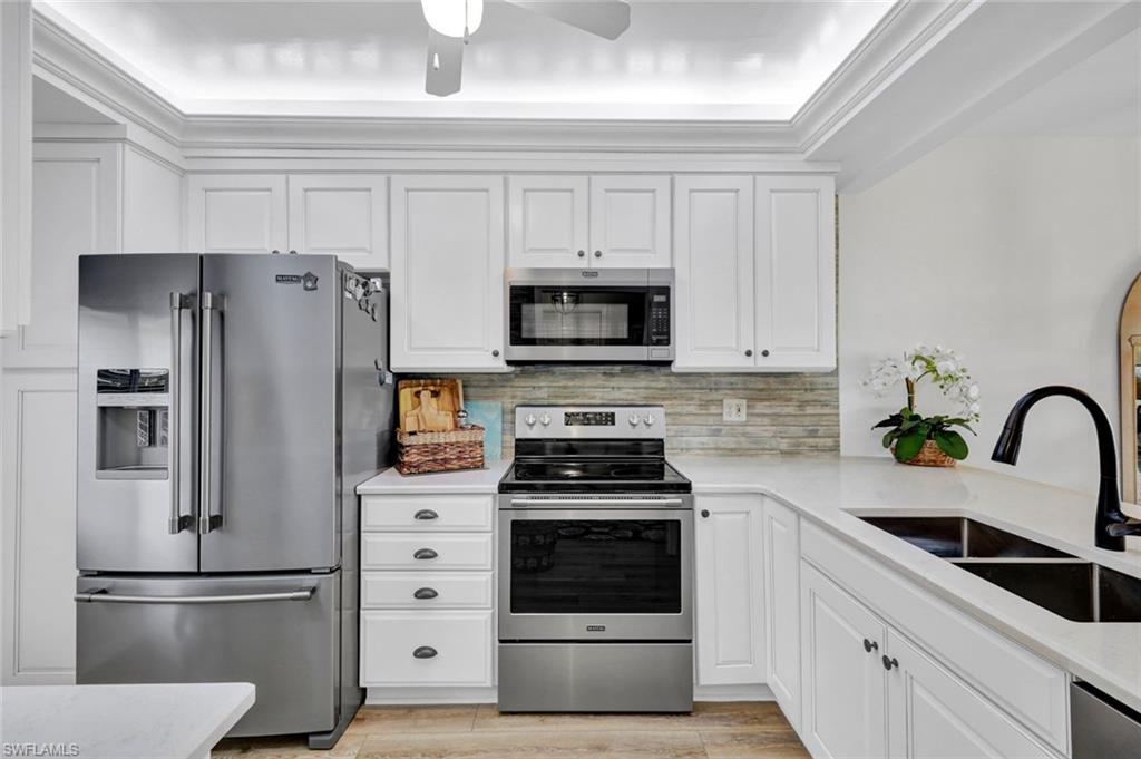 GOLFVIEW GOLF & RACQUET CLUB - Residential